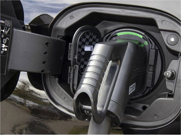 El auto híbrido enchufable: ¿Una opción más ecológica?