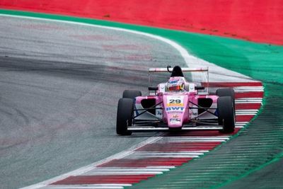 Joshua Duerksen, presente en el Campeonato Italiano de F4
