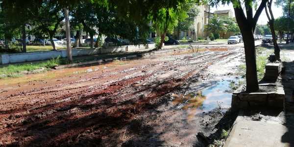 ¡Vergüenza!: a más de un año de la obra, calle sigue destrozada | Radio Regional 660 AM