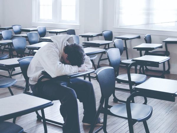 Alumnos denuncian malos tratos en universidades y piden atender la salud mental