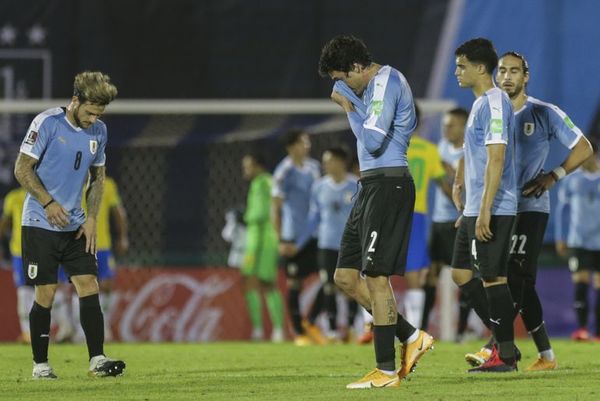 Gobierno de Uruguay multa a la Celeste tras brote de covid - Fútbol - ABC Color