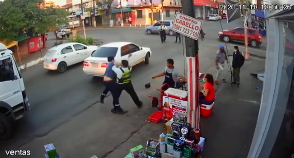 HOY / Conductor agredió a un agente de tránsito y a un policía en San Lorenzo