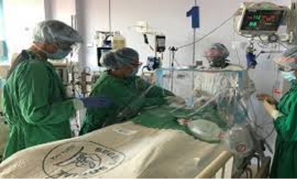 Intubación por covid no es “una máscara de oxígeno que se disfruta acostado, pensando en la vida”