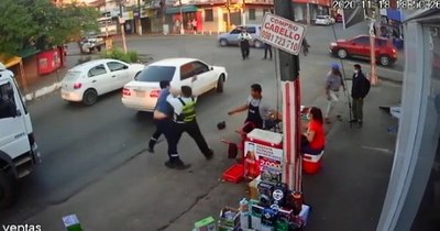 La Nación / Conductor agredió a un agente de tránsito y a un policía en San Lorenzo
