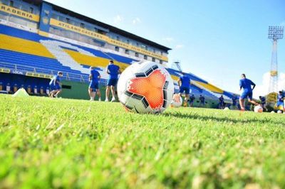 No hubo acuerdo y plantel decidió no entrenar