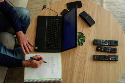 Inversionista colombiano señala que el "futuro del trabajo" es el remoto - MarketData