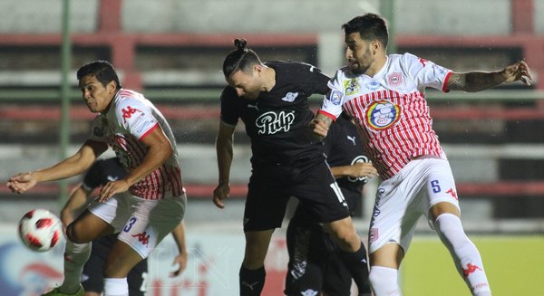 Libertad sigue frenado y San Lorenzo va perdiendo vida en Primera