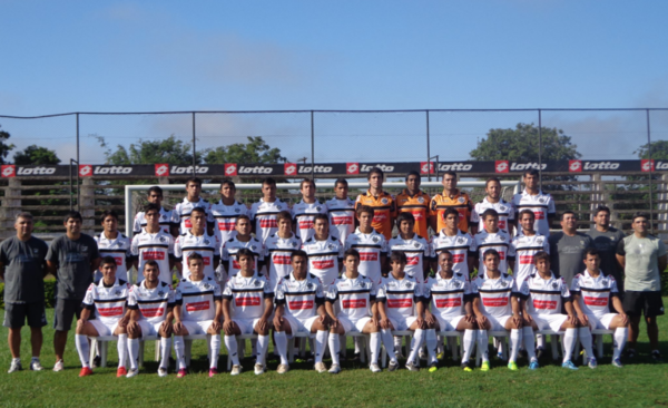 HOY / Acaba la agonía y tras ocho años en Primera regresa al ascenso