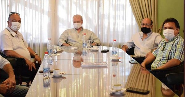 La Nación / Gremios se unen para reclamar acciones contra el contrabando