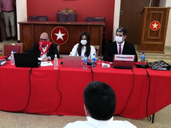 Accionan contra convención de la ANR y piden su nulidad