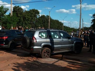 Sicarios matan a tiros a un joven que circulaba en camioneta blindada en PJC