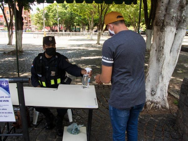 Caacupé: Policía pide cédula y controla paso de feligreses