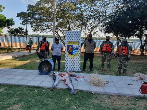 Siguen pescando pese a veda en Ayolas  - Nacionales - ABC Color