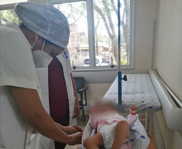 Atienen de urgencia a beba por deshidratación en el Hospital de Coronel Oviedo – Prensa 5