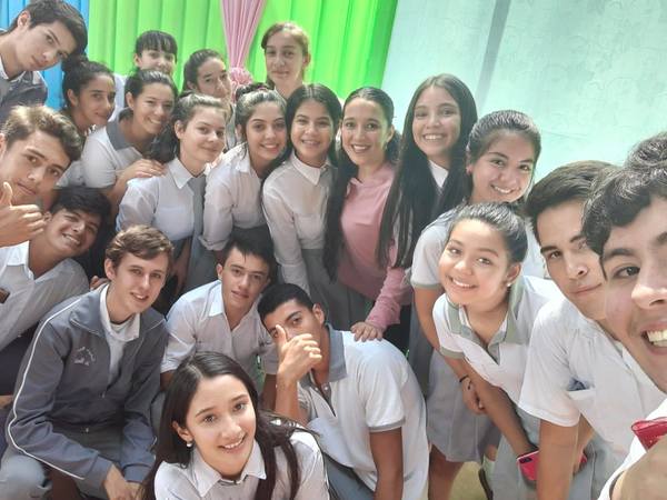 SAN JUAN DEL PNÁ: ESTUDIANTES DONARON FONDOS DE LA COLACIÓN A UN COMPAÑERO QUE SE OPERÓ DEL CORAZÓN