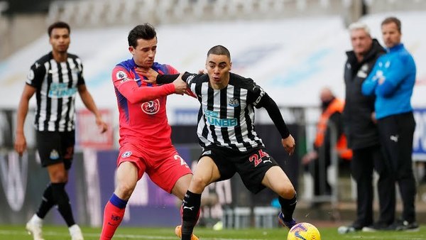 Con Almirón en los últimos minutos, Newcastle cayó ante Chelsea