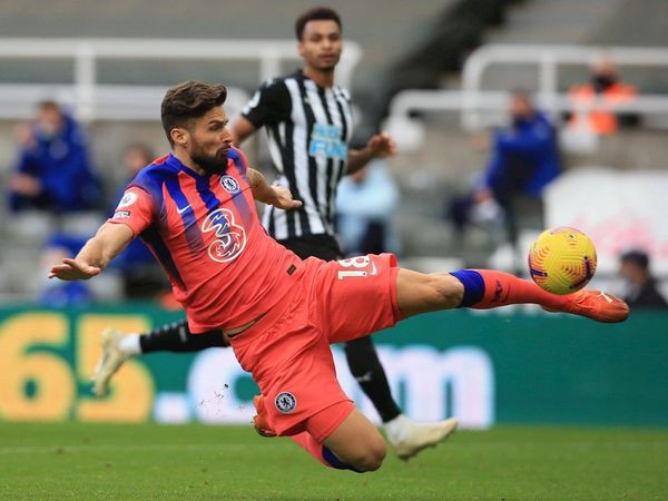 El Chelsea golpea al Newcastle de Almirón