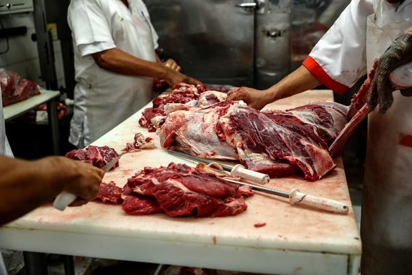 Decomisan en Guyana más de 318 kilos de carne importada de Brasil - MarketData