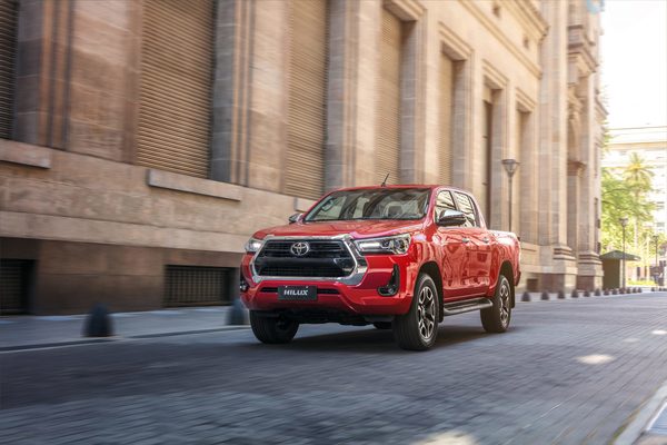 Mayor potencia, mayor seguridad: Toyotoshi presentó la Hilux 2021 - Megacadena — Últimas Noticias de Paraguay