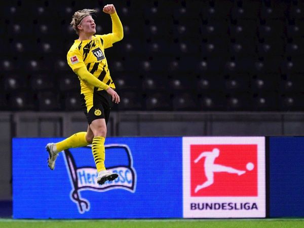Haaland, poker del chico de oro que dispara al Dortmund