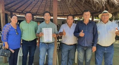 Liberales brindan apoyo a intendente de Caaguazú - Noticiero Paraguay
