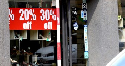 La Nación / La confianza del consumidor volvió a bajar el mes pasado