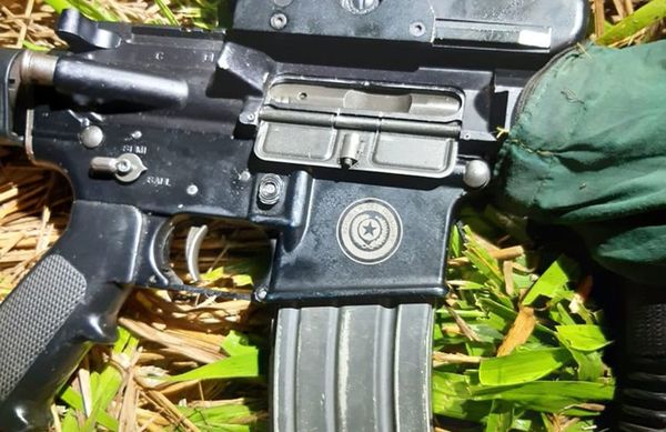 Fusil robado de uno de los ocho  militares masacrados - Nacionales - ABC Color