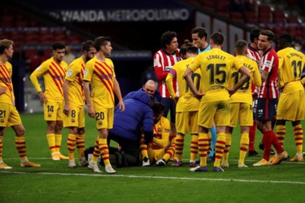 Crecen los problemas en Barcelona: se confirmaron las lesiones de Pique y Sergi Roberto y ya acumulan seis bajas » Ñanduti
