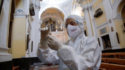 HOY / Italia iniciará una campaña de vacunación "sin precedentes" contra el coronavirus a finales de enero
