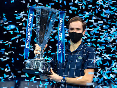 Daniil Medvedev gana la Copa de Maestros 2020