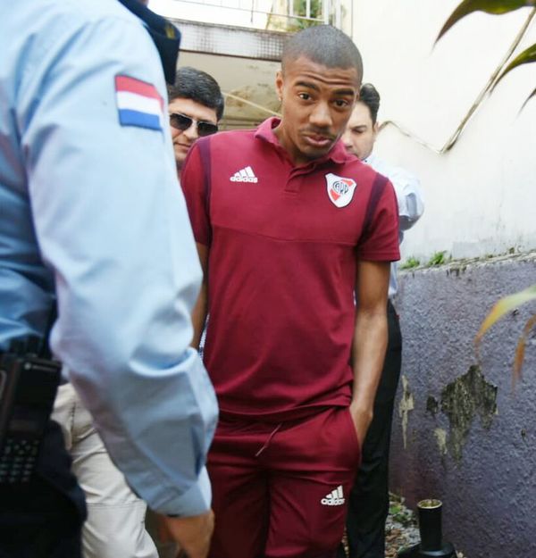 Detienen con drogas en Buenos Aires a hermana de futbolista uruguayo Nicolás de la Cruz - Mundo - ABC Color