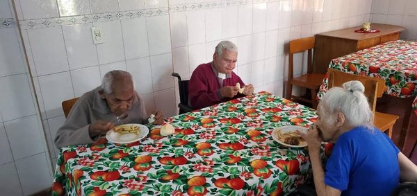 Crónica / Veintitrés abuelitos festejarán su cumple en Villarrica