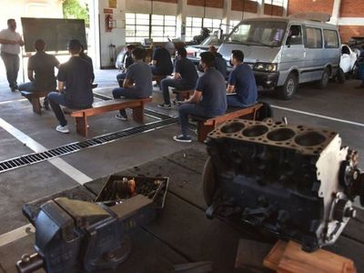 Docentes y secundarios exigen más recursos para educación en pandemia