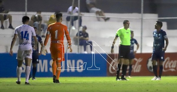 La Nación / Guaireña aseguró su permanencia