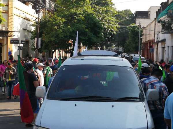 Señalan que cerca de 5.000 campesinos llegarán hasta Asunción para una nueva movilización » Ñanduti