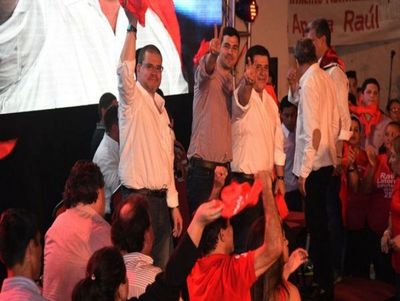 Partidos no logran construir nuevos liderazgos y siguen las caras viejas