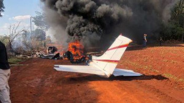 Senad halla presunta avioneta narco incinerada en Alto Paraná