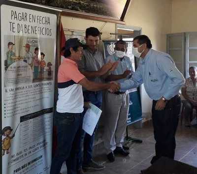Puerto Pinasco: Entregan más de 250 millones a productores
