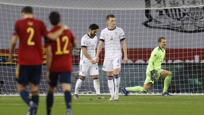 HOY / El 6-0 ante España desemboca en un concilio de dirigentes alemanes