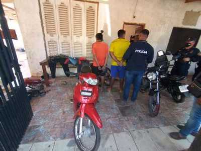 Buscaban motocicleta robada y encontraron “aguantadero”