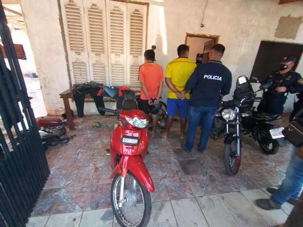 Buscaban motocicleta robada y encontraron “aguantadero”