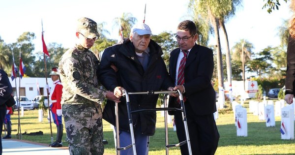 La Nación / Hacienda paga hoy a 46 veteranos y el lunes 30 cobran los adultos mayores