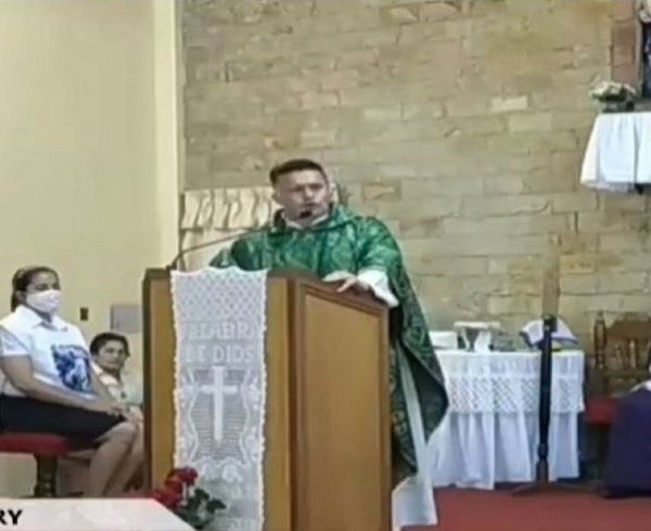 Palo a padres que dejan a hijos  exagerar con jueguito free fire: “Vos,  papá y mamá, crían a inútiles”