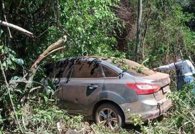 Un hombre con orden de captura escapa de la policía en medio de tiroteo en Alto Verá - Nacionales - ABC Color