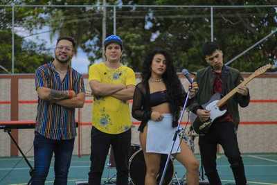 Pianito González se unió al grupo musical ‘Las Solteras’