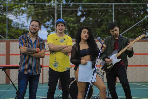 Pianito González se unió al grupo musical ‘Las Solteras’