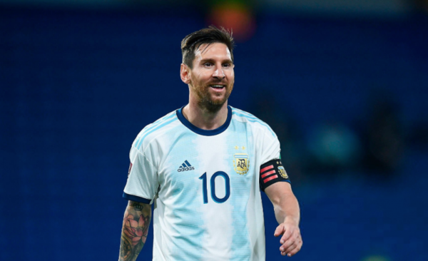 HOY / Para Domínguez, Messi tiene que participar de la Libertadores