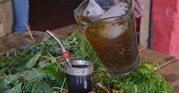 La Nación / No deben arrojarse restos de yerba, pohã ro’ysã y comidas al desagüe cloacal