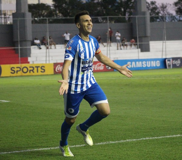 Pablo Zeballos, el líder de un “12” puntero del campeonato