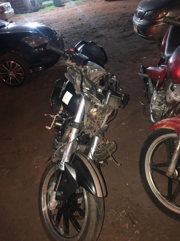 Motociclista fallece al embestir contra una camioneta en Caacupé - Nacionales - ABC Color